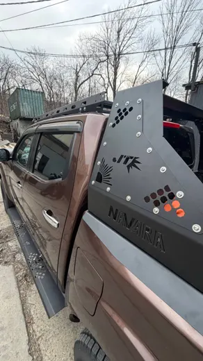 Дуга в кузов Nissan Navara (2014–2025) — фото 2